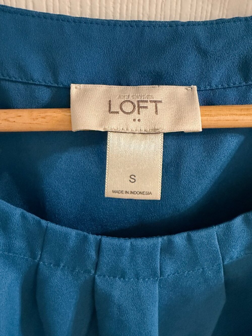 LOFT Sleeveless Blouse - Picture 2 of 4
